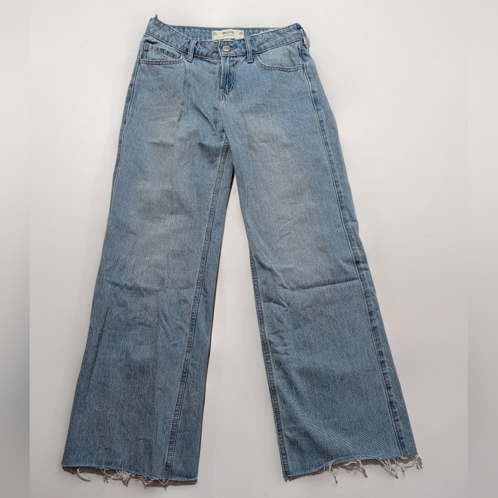 Hollister Low Rise Baggy Wide Leg Jeans 29x31 NWOT Raw Hem